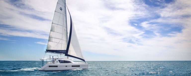 Acheter un catamaran pour des voyages en mer en famille