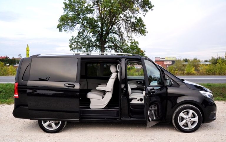 Location d’un minibus avec chauffeur : pour des voyages plus simplifiés en famille